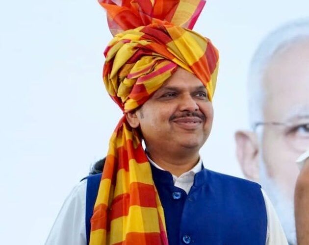 Devendra Fadnavis बीजेपी विधायक के नेता चुने गये, 5 दिसंबर को लेगें महाराष्ट्र सीएम की शपथ