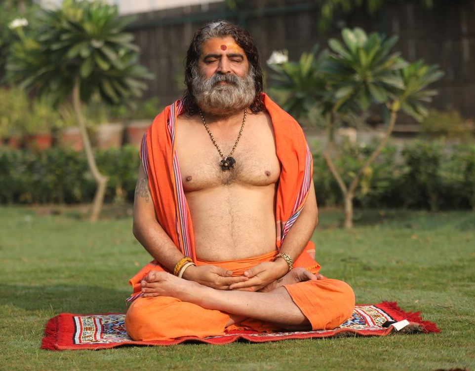 MAHAKUMBH -2025 में महामृत्युंजय यंत्र की मदद से सकारात्मक ऊर्जा और पर्यावरण शुद्धिकरण का अद्वितीय प्रयास